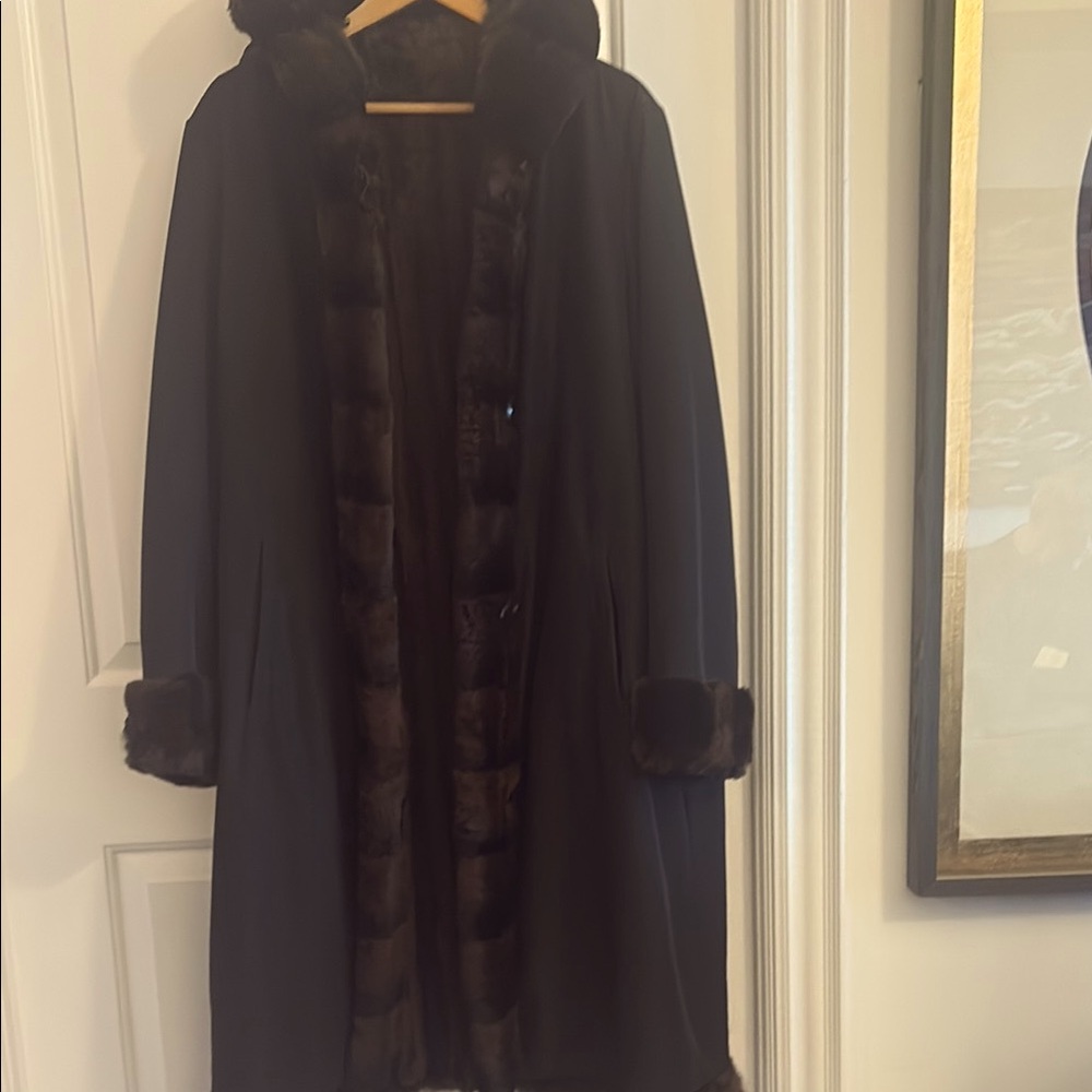 Elegant Danier Black Coat with Rabbit Fur Trim and Lining